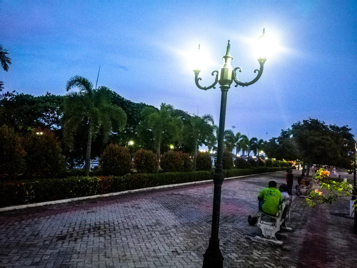 Kunam Beach Rest Inn Batticaloa Buitenkant foto